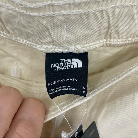 The North Face Women Size S Motion Pull On Shorts Vintage White NF0A4AP711P - Picture 4 of 9